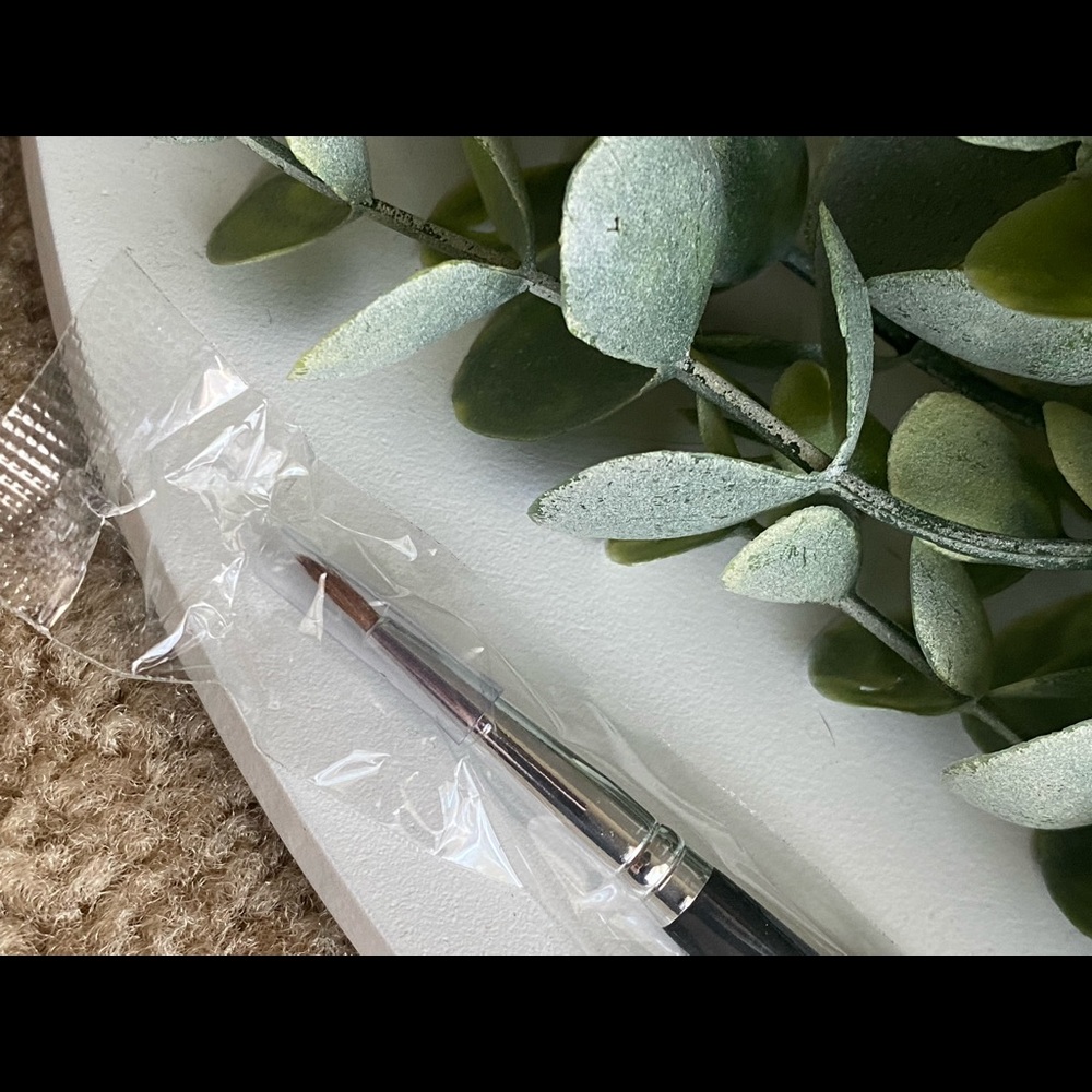 Bare Escentuals eyeliner brush - Picture 4 of 6